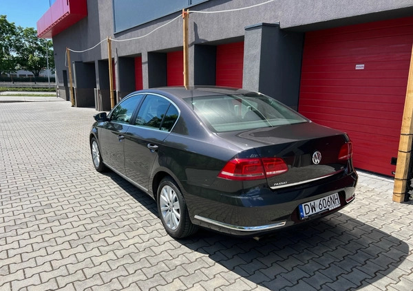 Volkswagen Passat cena 39900 przebieg: 99979, rok produkcji 2011 z Wrocław małe 407